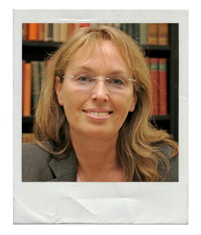 Dr. Karolina F.